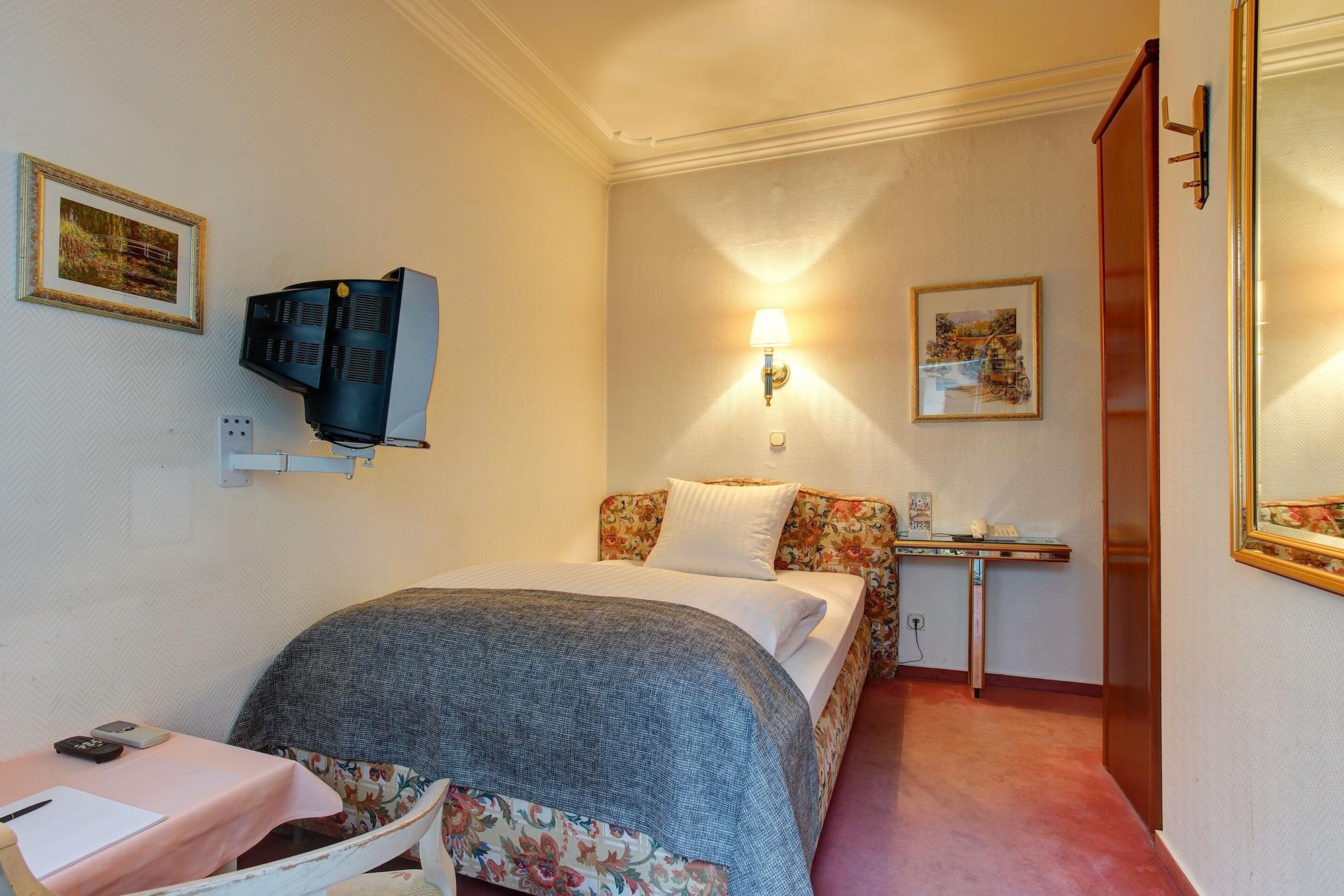 Hotel Arde Zentrum 2*